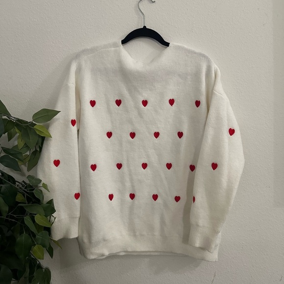 White Sweater with Red Hearts embroidered Sz XL - Picture 2 of 4